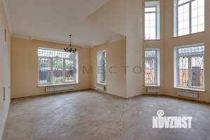 Дом 421м&sup2;, 2-этажный, участок 19 сот.  