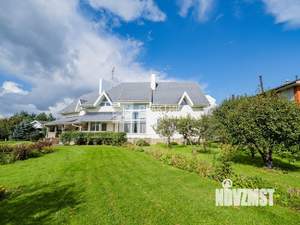 Дом 282м², 2-этажный, участок 30 сот.  