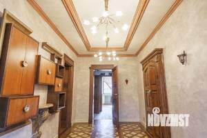 Дом 550м², 3-этажный, участок 23 сот.  