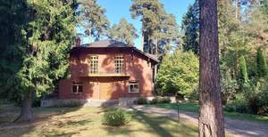 Дом 284м², 2-этажный, участок 26 сот.  
