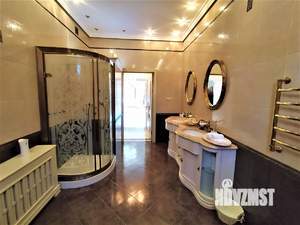 Коттедж 700м&sup2;, 3-этажный, участок 7 сот.  