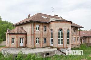 Коттедж 1700м², 2-этажный, участок 52 сот.  