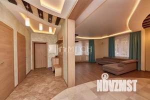 Коттедж 320м&sup2;, 2-этажный, участок 6 сот.  