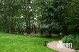 Дом 663м², 3-этажный, участок 25 сот.  