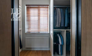 Дом 210м&sup2;, 3-этажный, участок 4 сот.  