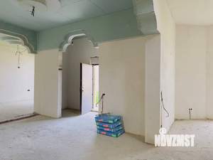 Дом 270м², 2-этажный, участок 6 сот.  