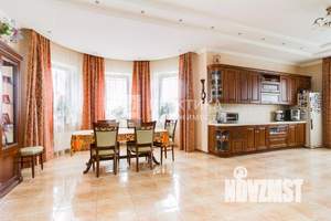 Дом 800м², 4-этажный, участок 20 сот.  