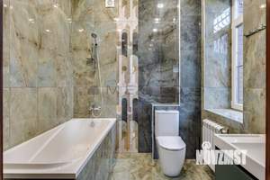 Дом 421м&sup2;, 2-этажный, участок 19 сот.  