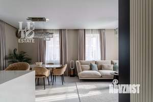 Дом 210м², 3-этажный, участок 4 сот.  