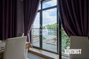 Коттедж 550м², 3-этажный, участок 28 сот.  