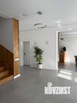 Дом 224м&sup2;, 2-этажный, участок 7 сот.  