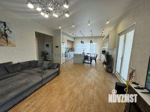 Дом 276м², 2-этажный, участок 6 сот.  