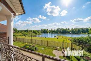 Дом 1110м², 4-этажный, участок 26 сот.  