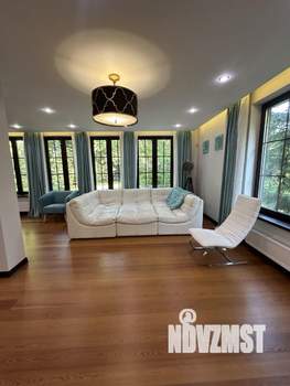 Дом 503м&sup2;, 3-этажный, участок 42 сот.  