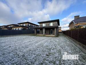 Коттедж 212м², 2-этажный, участок 6 сот.  