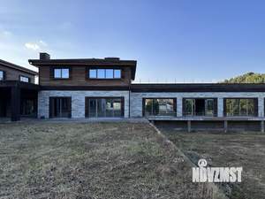 Дом 2000м², 3-этажный, участок 70 сот.  