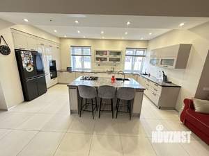 Коттедж 1512м², 3-этажный, участок 25 сот.  