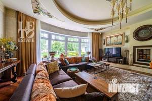 Дом 850м², 3-этажный, участок 36 сот.  