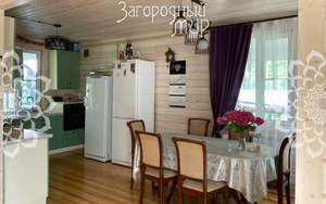 Дом 180м&sup2;, 2-этажный, участок 10 сот.  