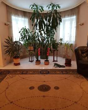 Дом 619м&sup2;, 2-этажный, участок 32 сот.  