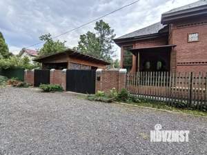 Дом 220м², 2-этажный, участок 16 сот.  