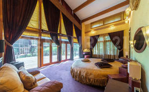 Дом 1700м², 2-этажный, участок 410 сот.  