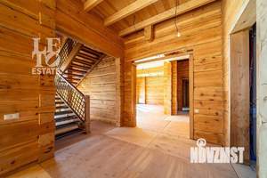 Дом 1106м², 3-этажный, участок 31 сот.  