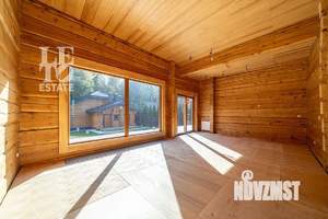 Дом 1106м², 3-этажный, участок 31 сот.  