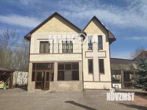 Дом 454м², 3-этажный, участок 12 сот.  