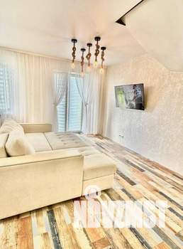 Дом 130м&sup2;, 3-этажный, участок 4 сот.  