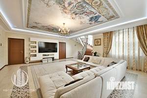 Коттедж 428м², 3-этажный, участок 12 сот.  