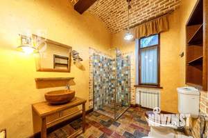 Дом 980м², 4-этажный, участок 61 сот.  