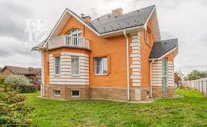 Дом 260м², 3-этажный, участок 17 сот.  