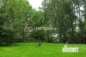 Дом 663м&sup2;, 3-этажный, участок 25 сот.  