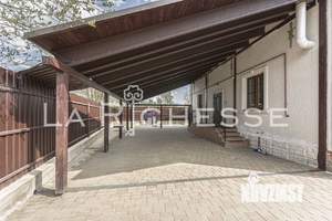 Дом 286м², 2-этажный, участок 11 сот.  