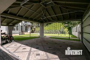 Коттедж 326м², 2-этажный, участок 8 сот.  