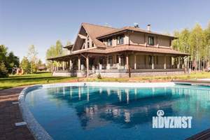 Дом 1100м², 2-этажный, участок 155 сот.  