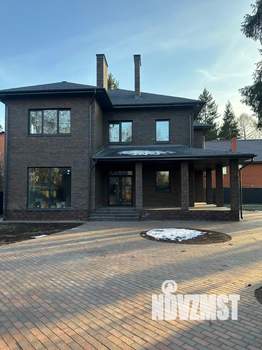 Коттедж 439м², 2-этажный, участок 10 сот.  