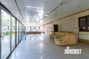 Дом 454м², 3-этажный, участок 12 сот.  