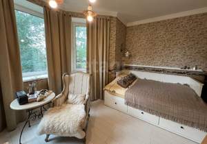 Дом 241м², 3-этажный, участок 869 сот.  