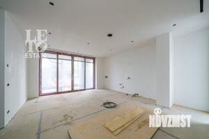 Дом 1150м², 3-этажный, участок 31 сот.  