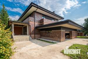 Коттедж 1244м², 3-этажный, участок 28 сот.  