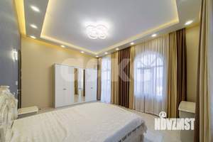 Дом 220м², 2-этажный, участок 6 сот.  