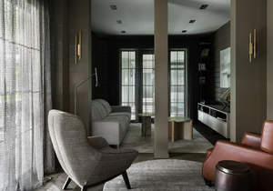 Дом 549м&sup2;, 3-этажный, участок 35 сот.  