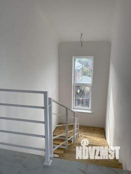 Коттедж 214м², 3-этажный, участок 5 сот.  