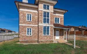 Дом 240м², 3-этажный, участок 10 сот.  