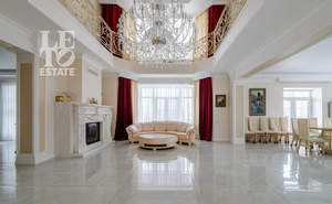 Дом 1110м², 4-этажный, участок 26 сот.  