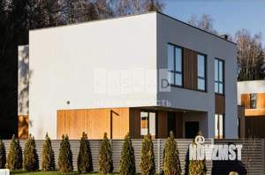 Коттедж 240м², 2-этажный, участок 9 сот.  