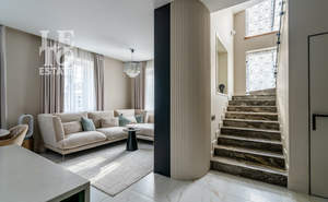 Дом 210м&sup2;, 3-этажный, участок 4 сот.  