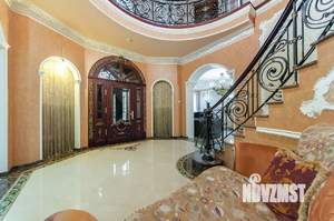 Дом 820м², 4-этажный, участок 32 сот.  
